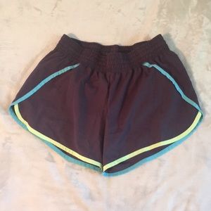 Champion women’s grey athletic shorts with pocket
